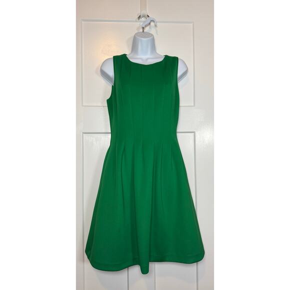 Vince Camuto Fit and Flare Dress Pleated Green Sleeveless Size 6 - Picture 1 of 11